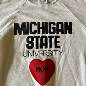 Michigan State Mom long sleeve sweat shirt. Medium; Worn once. Excellent cond.